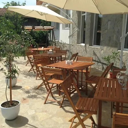 Au Nature Gasthuis 2*